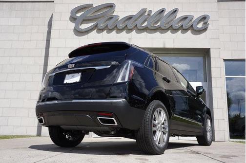 2025 Cadillac XT5 Sport