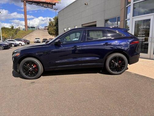 2026 Jaguar F-PACE P400 R-Dynamic S