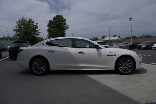 2024 Maserati Quattroporte Modena Ultima Q4