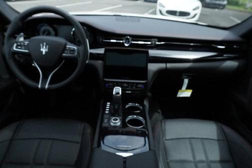 2024 Maserati Quattroporte Modena Ultima Q4