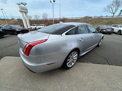 2018 Jaguar XJ XJ R-Sport
