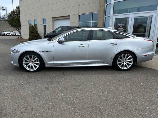 2018 Jaguar XJ XJ R-Sport