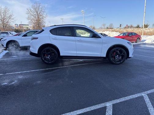 2024 Alfa Romeo Stelvio Veloce