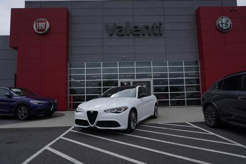 2025 Alfa Romeo Giulia Base