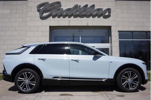 2025 Cadillac LYRIQ Sport