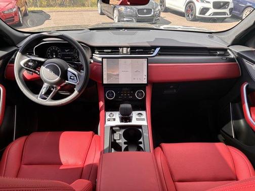 2026 Jaguar F-PACE P400 R-Dynamic S