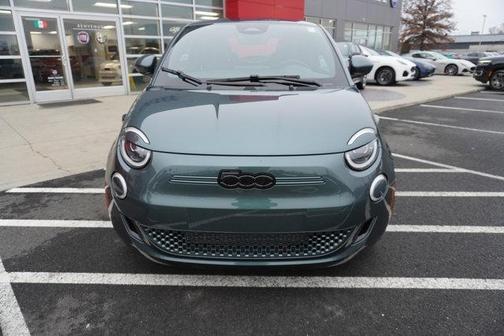 2025 FIAT 500e Base