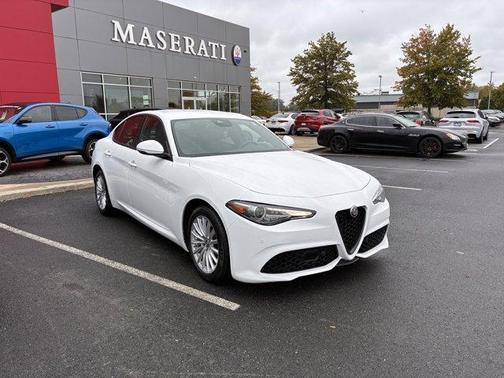 2022 Alfa Romeo Giulia Base