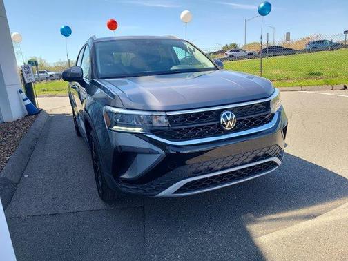 2024 Volkswagen Taos 1.5T SE