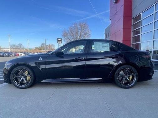 2024 Alfa Romeo Giulia Quadrifoglio