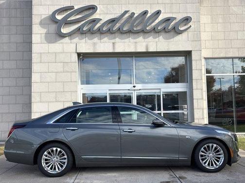 2017 Cadillac CT6 PLUG-IN Base