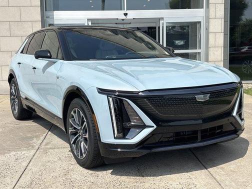 2025 Cadillac LYRIQ Sport
