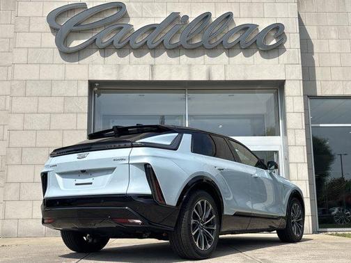 2025 Cadillac LYRIQ Sport