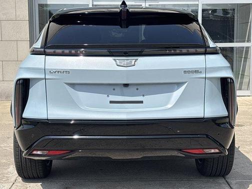 2025 Cadillac LYRIQ Sport