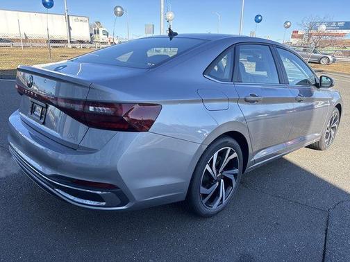 Pyrite Silver Metallic 2026 Volkswagen Jetta 1.5T SEL