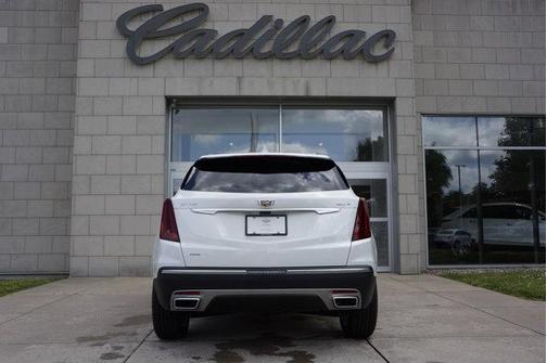 Crystal White Tri-Coat 2026 Cadillac XT5 Premium Luxury
