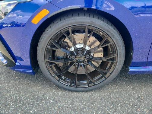 2025 Volkswagen Golf R 2.0T Black Edition