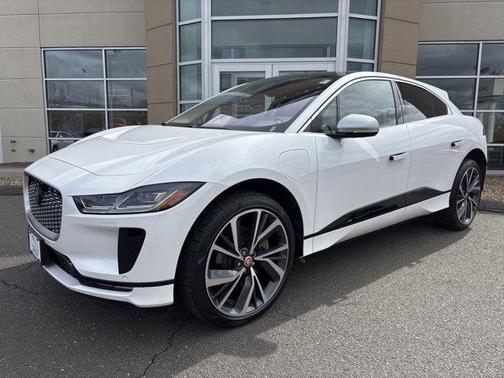 Ostuni Pearl White 2023 Jaguar I-PACE EV400 HSE
