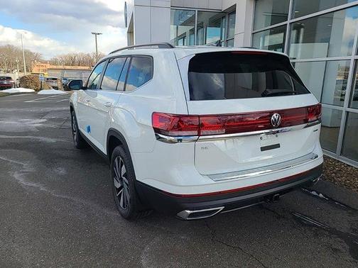 2024 Volkswagen Atlas 2.0T SE