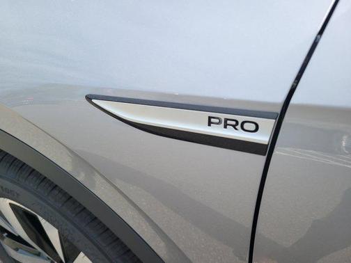 2025 Volkswagen ID.4 Pro