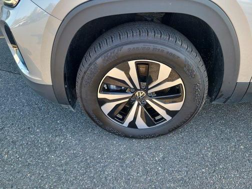 2024 Volkswagen Atlas Cross Sport 2.0T SE