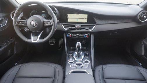 2024 Alfa Romeo Giulia Base