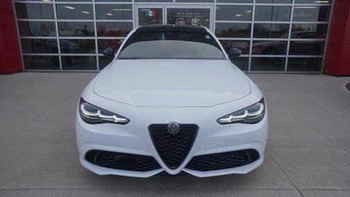 2024 Alfa Romeo Giulia Base