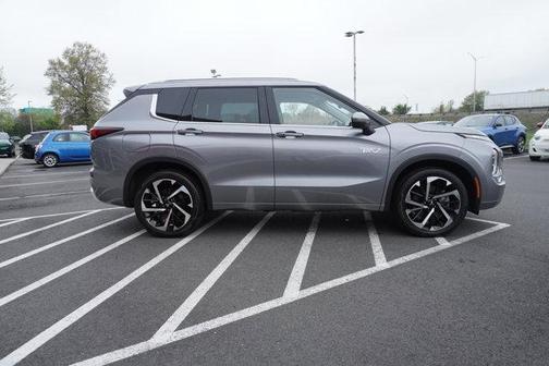 2023 Mitsubishi Outlander PHEV SEL