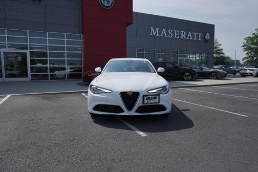 2021 Alfa Romeo Giulia Base