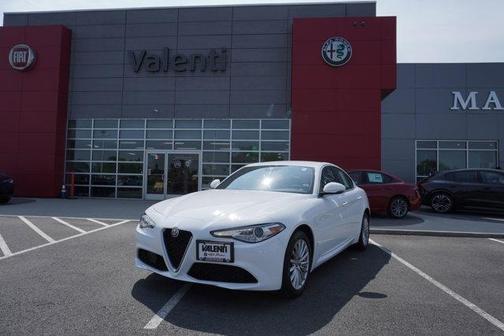 2021 Alfa Romeo Giulia Base