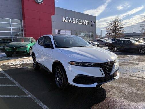 2026 Alfa Romeo Tonale Base