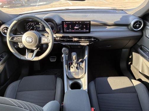 2026 Alfa Romeo Tonale Base