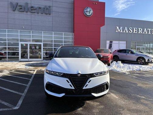 2026 Alfa Romeo Tonale Base