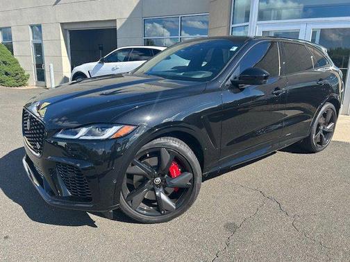 2024 Jaguar F-PACE SVR