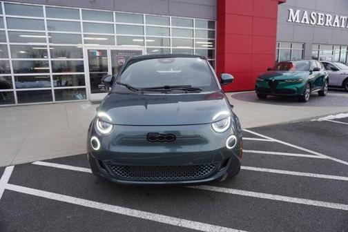 2025 FIAT 500e Base