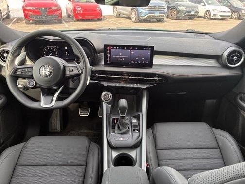 2026 Alfa Romeo Tonale Base