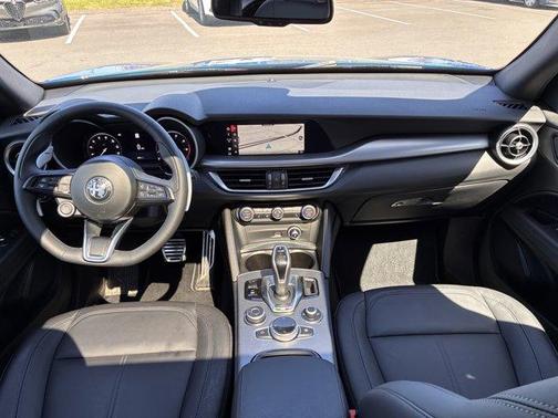 Misano Blue Metallic 2025 Alfa Romeo Stelvio Base