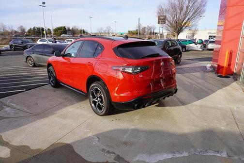 2025 Alfa Romeo Stelvio Base