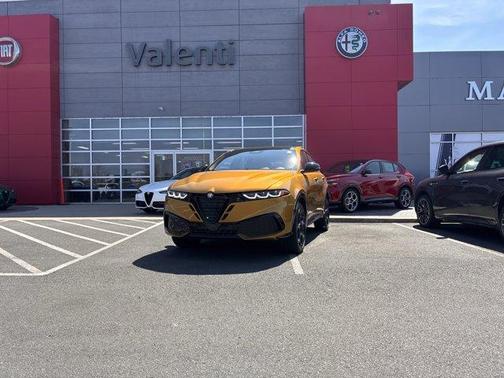 Giallo 2026 Alfa Romeo Tonale Base