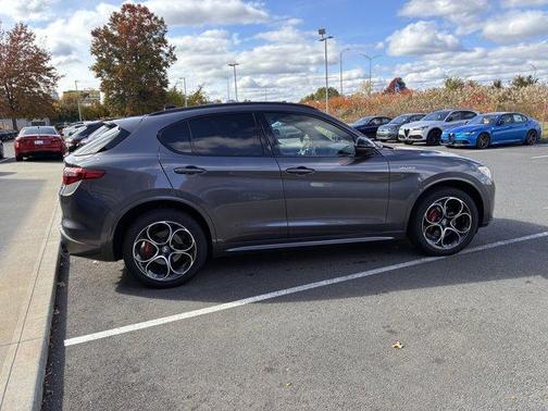 2022 Alfa Romeo Stelvio Veloce
