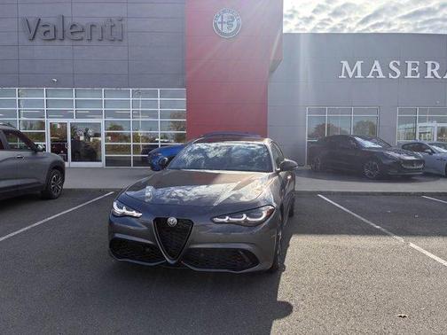 2025 Alfa Romeo Giulia Base