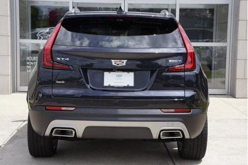 2022 Cadillac XT4 Premium Luxury