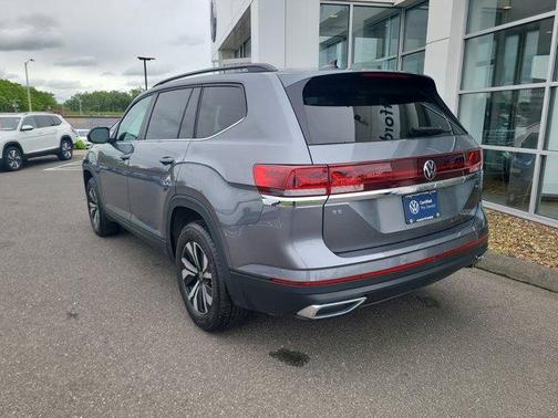 2024 Volkswagen Atlas 2.0T SE