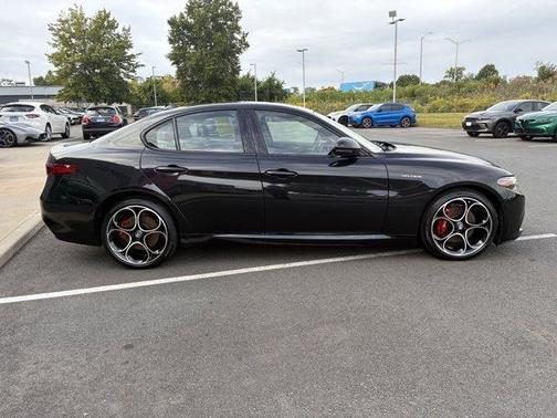 2022 Alfa Romeo Giulia Veloce