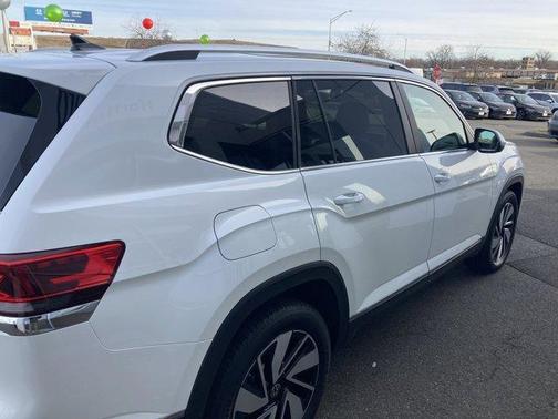 2025 Volkswagen Atlas 2.0T SEL