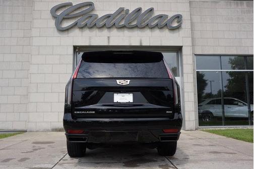 2022 Cadillac Escalade Sport