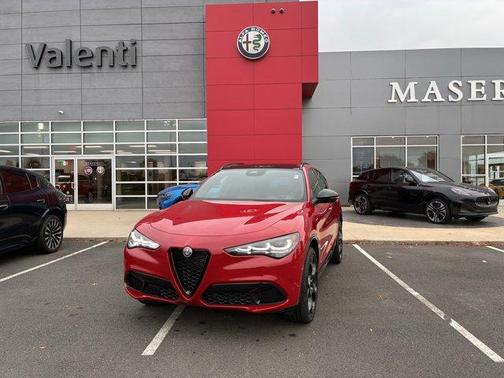 2025 Alfa Romeo Stelvio Base