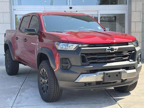 Radiant Red 2026 Chevrolet Colorado Trail Boss