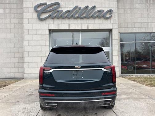 2025 Cadillac XT6 Premium Luxury AWD