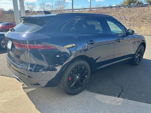 2025 Jaguar F-PACE P400 R-Dynamic S